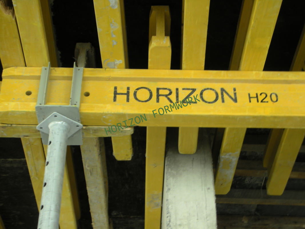 Scaffolding Fork head to support timber beam H20 slab formwork